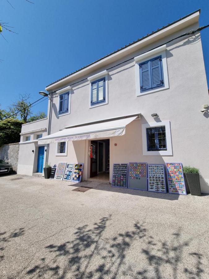 Narcis Central Apartment With Sea & City Views Veli Lošinj Екстериор снимка