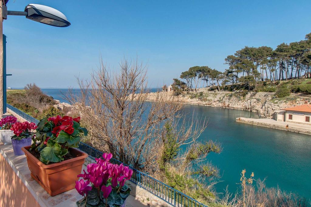 Narcis Central Apartment With Sea & City Views Veli Lošinj Екстериор снимка