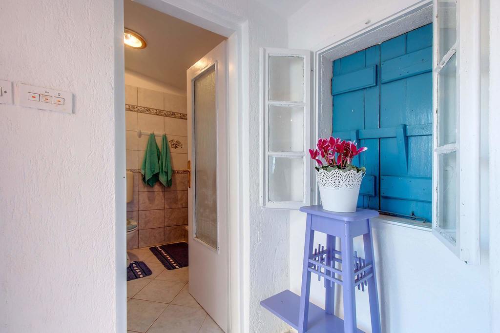 Narcis Central Apartment With Sea & City Views Veli Lošinj Екстериор снимка